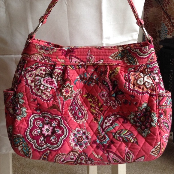 Vera Bradley Handbags - 🕷 VERA BRADLEY PURSE